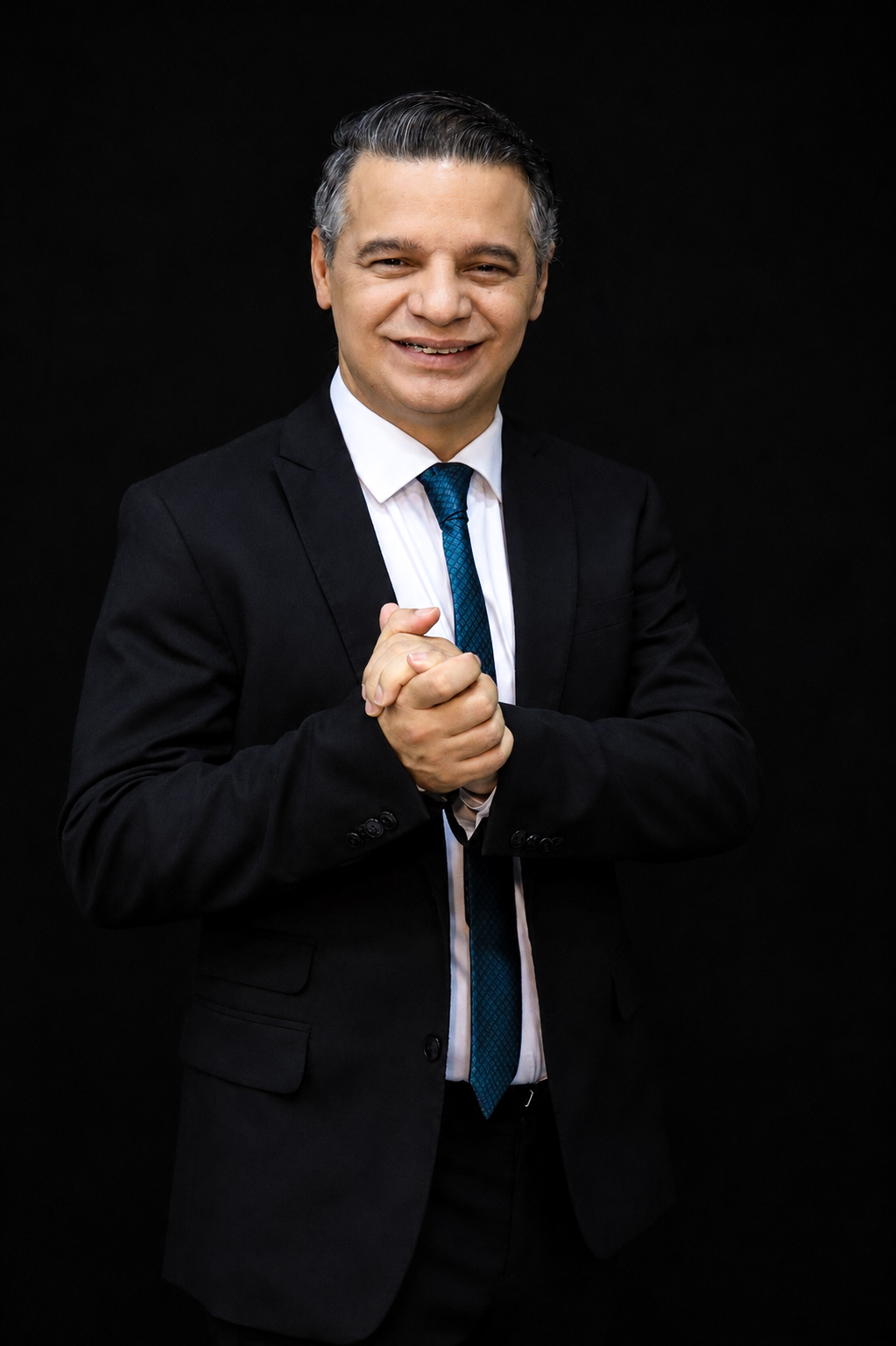 Wagner Felipe em retrato formal